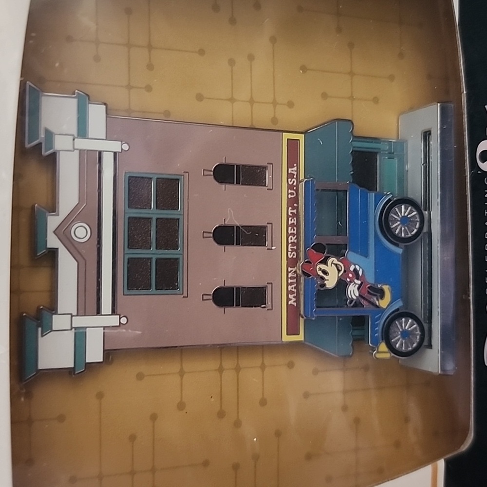 Disneyland Niftie Fifties Minnie Mouse Main Street USA Diorama Slider Pin LE 200